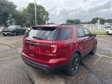 Used 2017 Ford Explorer XLT w/ Equipment Group 202A image 5