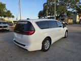Used 2024 Chrysler Pacifica Touring image 6