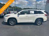 Used 2018 Toyota Highlander XLE image 2