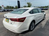 Used 2016 Toyota Avalon XLE Premium image 3