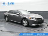 Used 2020 Toyota Camry LE image 3