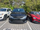 Used 2018 Chrysler Pacifica Touring-L Plus image 3