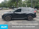 Used 2018 Nissan Rogue SV image 3