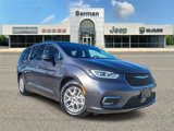 Used 2023 Chrysler Pacifica Touring-L image 2