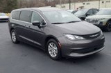 Used 2022 Chrysler Voyager LX image 3