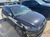 Used 2016 Volkswagen e-Golf SEL Premium image 3