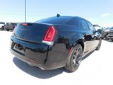 Used 2023 Chrysler 300 Touring L image 2