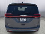 Used 2023 Chrysler Pacifica Limited image 5