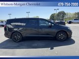 Used 2022 Chrysler Pacifica Touring-L w/ Uconnect Theater Family Group image 5