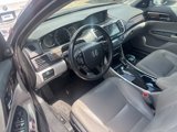 Used 2017 Honda Accord EX-L image 2