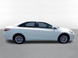 Used 2016 Toyota Camry LE image 4