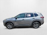 Used 2022 Nissan Rogue S image 2