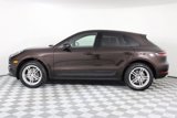Certified 2021 Porsche Macan image 2