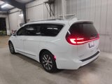 Used 2022 Chrysler Pacifica Pinnacle image 3