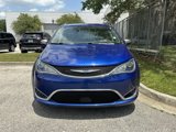 Used 2020 Chrysler Pacifica Limited w/ Advanced Safetytec Group image 2