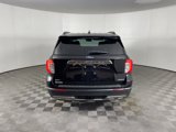 Used 2022 Ford Explorer XLT w/ Equipment Group 202A image 4