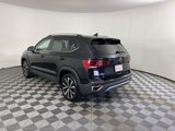 Used 2024 Volkswagen Taos SE image 3