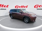 Used 2018 Toyota Highlander XLE image 2