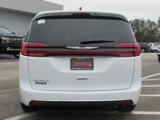 New 2025 Chrysler Pacifica Select image 5