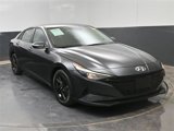 Used 2021 Hyundai Elantra SEL image 2