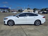 Used 2019 Ford Fusion SE image 2