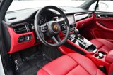 Certified 2022 Porsche Macan image 4