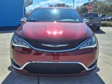 Used 2019 Chrysler Pacifica Limited image 2