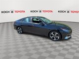 Used 2021 Hyundai Elantra SEL w/ Convenience + Premium Package image 2