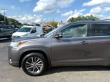Used 2017 Toyota Highlander XLE image 5