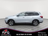 Used 2018 Nissan Pathfinder S image 2