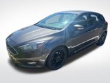 Used 2016 Ford Focus SE w/ Equipment Group 201A image 2