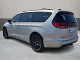 Used 2023 Chrysler Pacifica Limited w/ S Appearance Package image 3