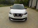 Used 2019 Nissan Kicks SR image 2