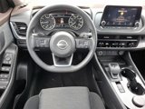 Used 2023 Nissan Rogue SV image 2