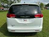 Used 2022 Chrysler Voyager LX image 3