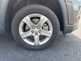 Used 2023 Jeep Compass Latitude image 3