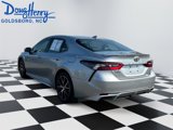 Used 2023 Toyota Camry SE image 3