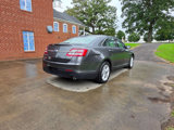 Used 2017 Ford Taurus SE image 5