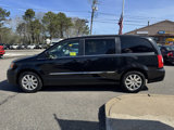 Used 2013 Chrysler Town & Country Touring image 5
