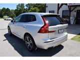 Used 2018 Volvo XC60 T5 Momentum w/ Vision Package image 3