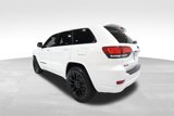 Used 2018 Jeep Grand Cherokee Altitude image 2