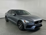 Used 2020 Volvo S60 T5 Momentum image 4