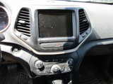 Used 2016 Jeep Cherokee Limited image 3