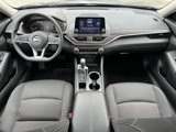 Used 2024 Nissan Altima 2.5 SV image 2