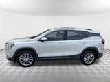 Used 2022 GMC Terrain SLT w/ Infotainment Package II image 2