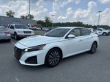 Used 2023 Nissan Altima 2.5 SV image 2