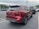 Used 2018 Nissan Rogue SL w/ Premium Package image 4