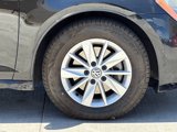 Used 2015 Volkswagen Golf S image 5