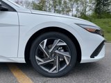 New 2025 Hyundai Elantra SEL image 4