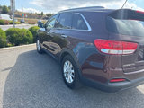Used 2017 Kia Sorento LX image 4